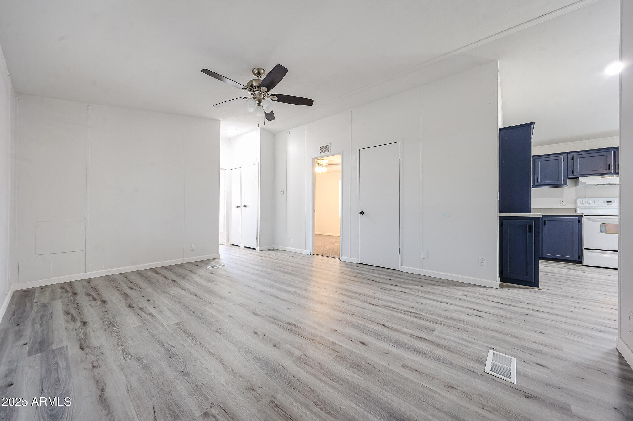 8301 N 103rd Avenue 177