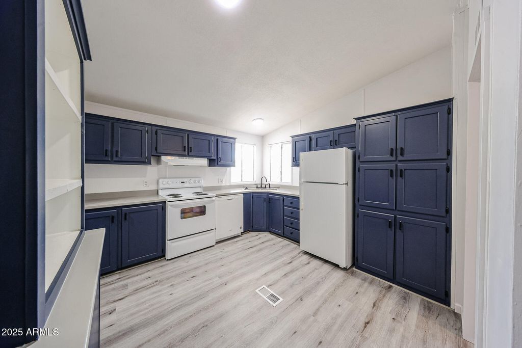 Photo of 8301 N 103rd Avenue #177, Peoria, AZ 85345 (MLS # 6931179)