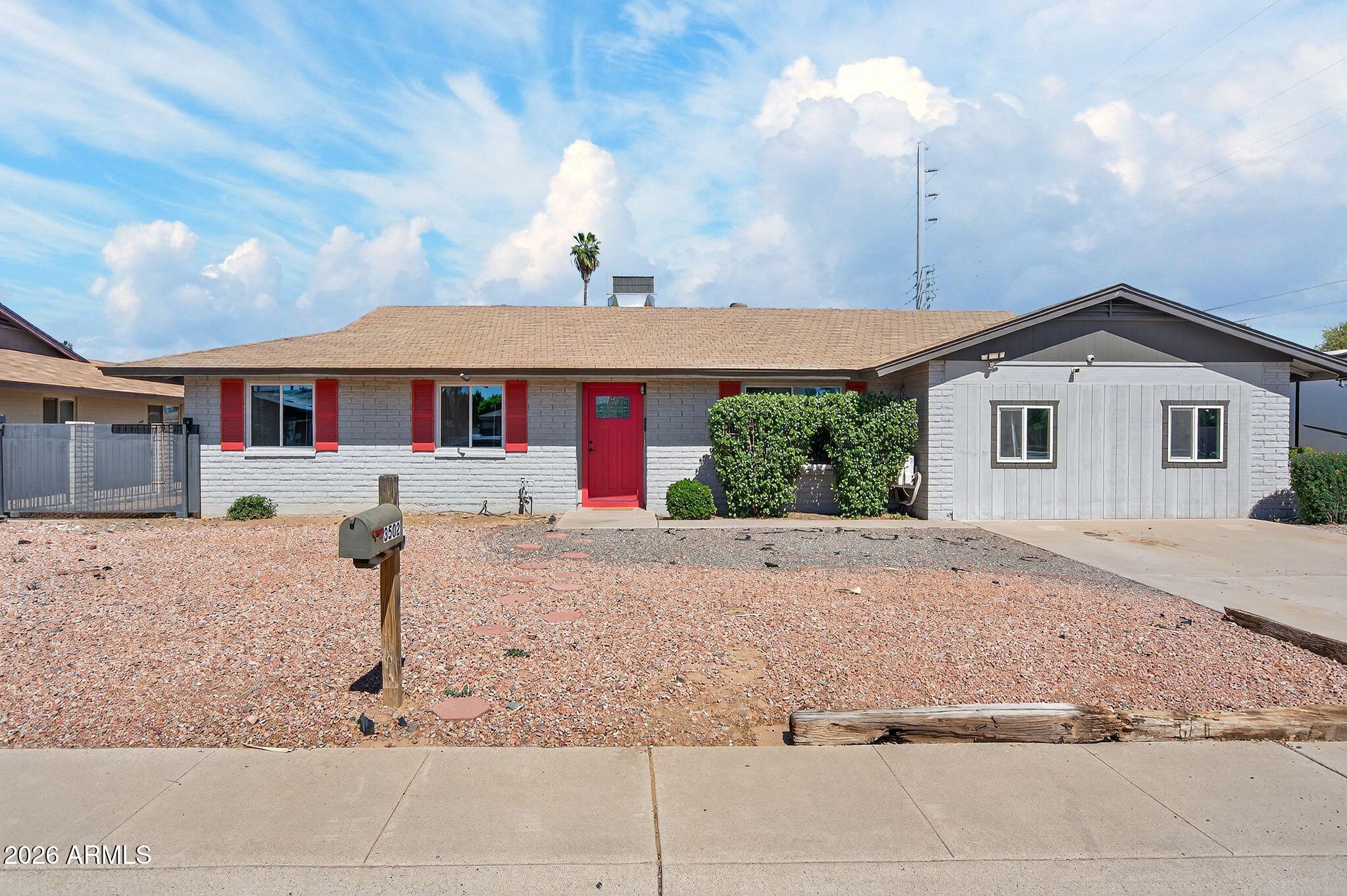 3502 W CINNABAR Avenue