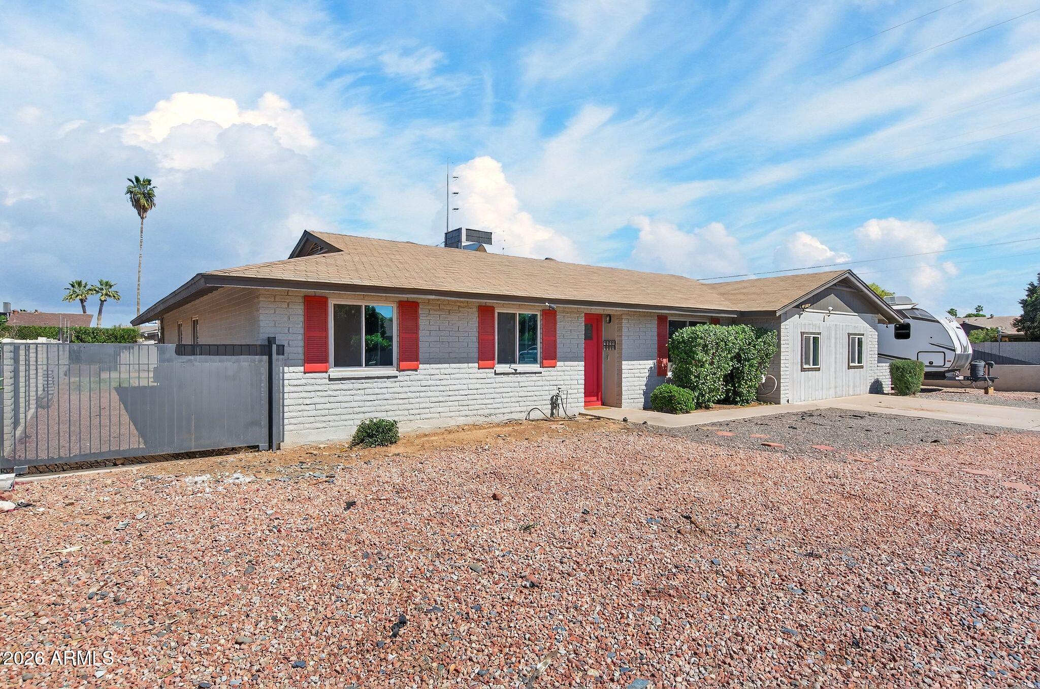 3502 W CINNABAR Avenue