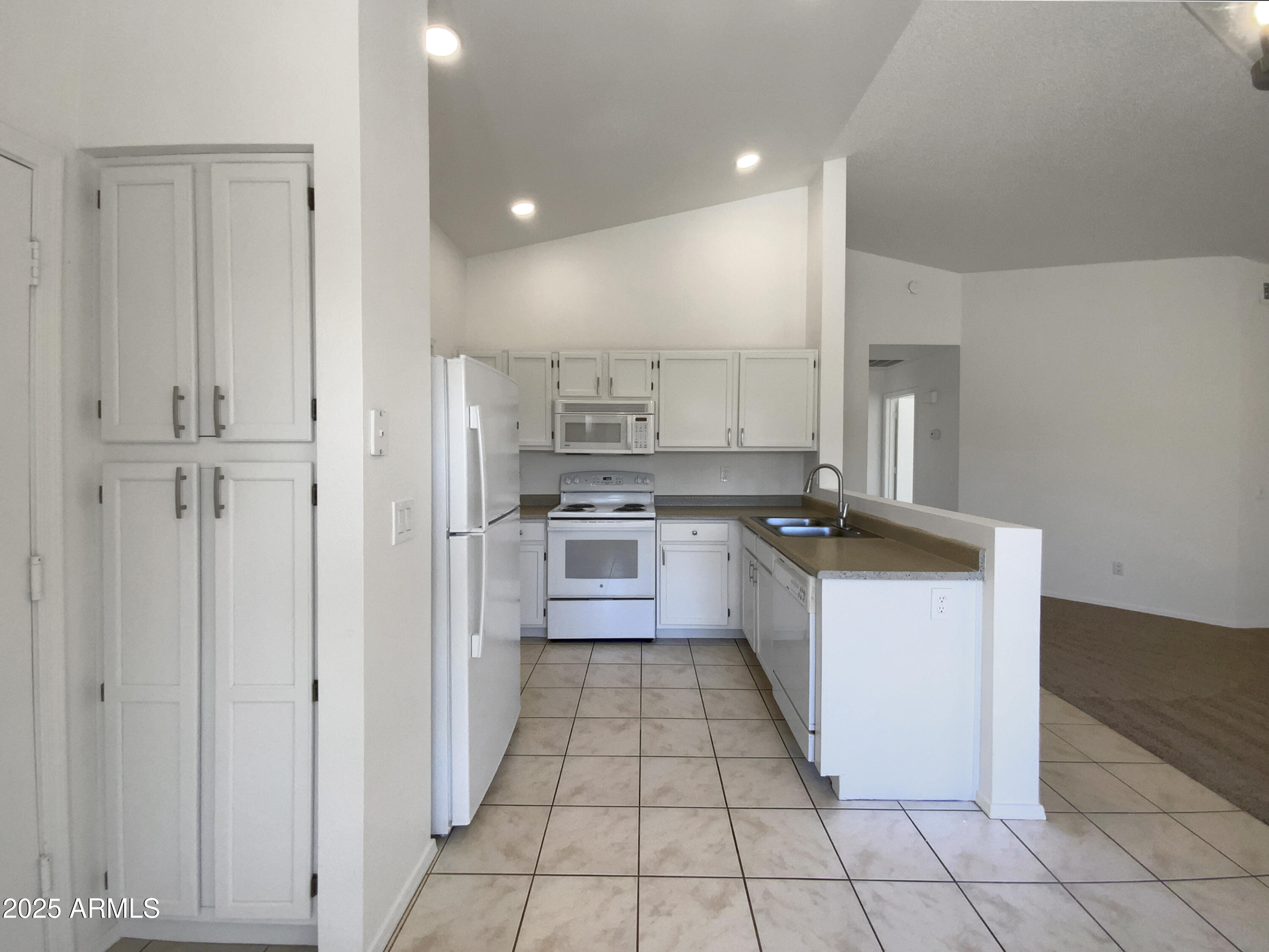 6512 S SAWGRASS Drive