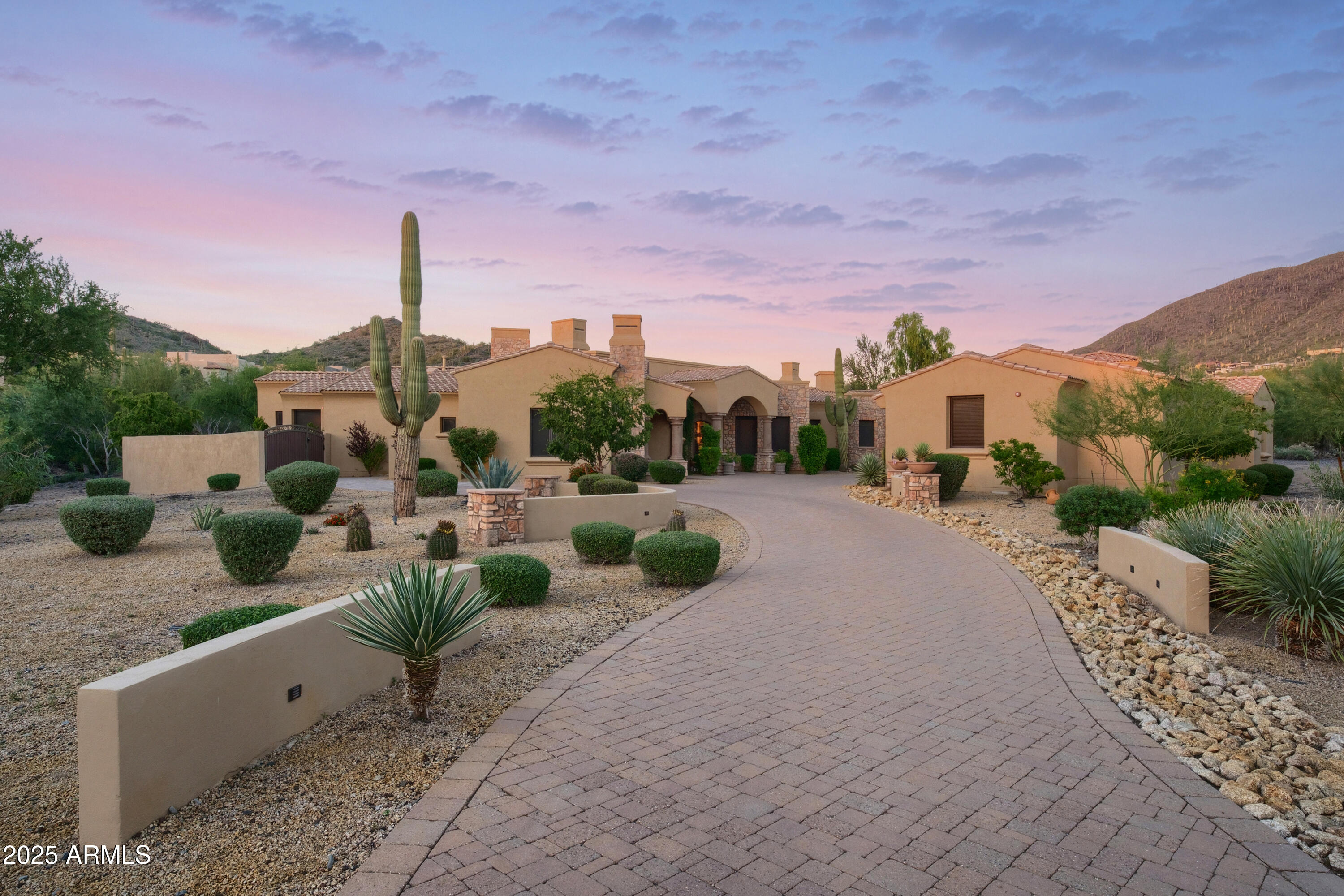 5694 E Canyon Ridge North Drive