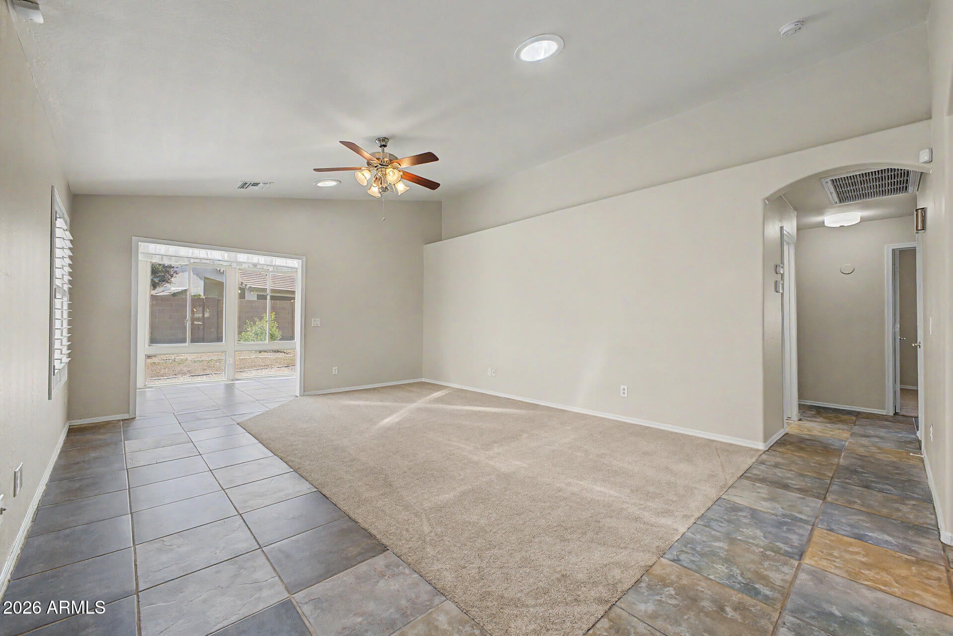 3239 E WOODSIDE Way