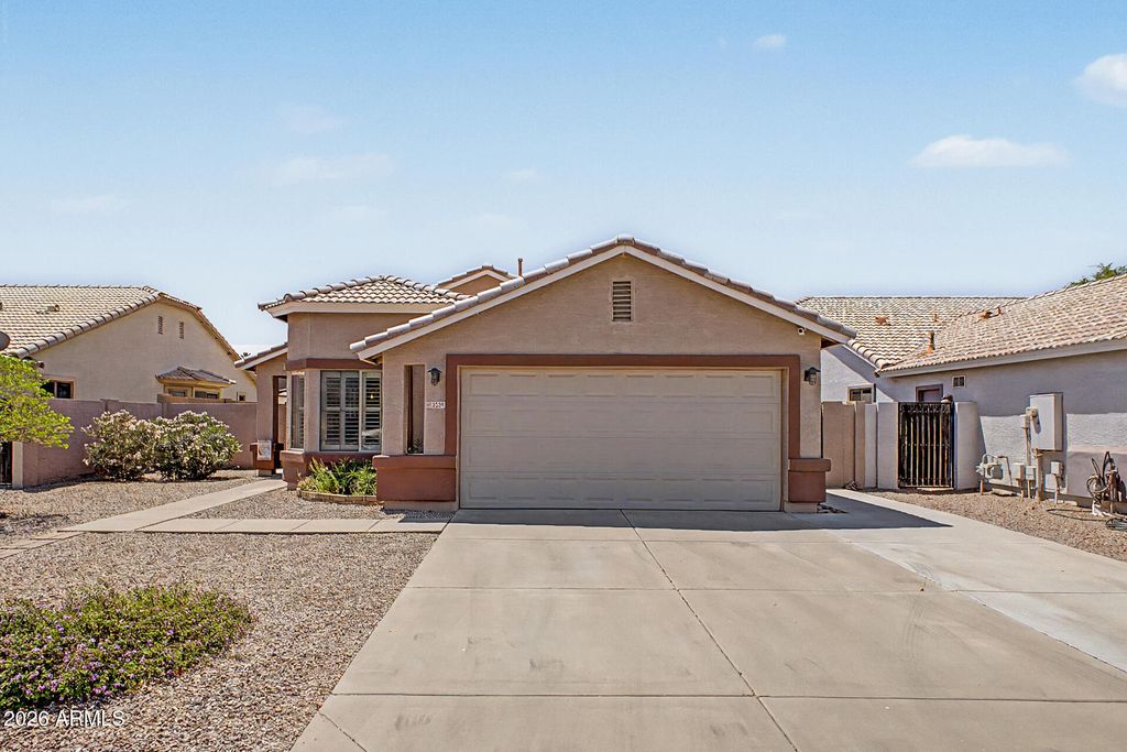 Photo of 3239 E Woodside Way, Gilbert, AZ 85297 (MLS # 7028645)