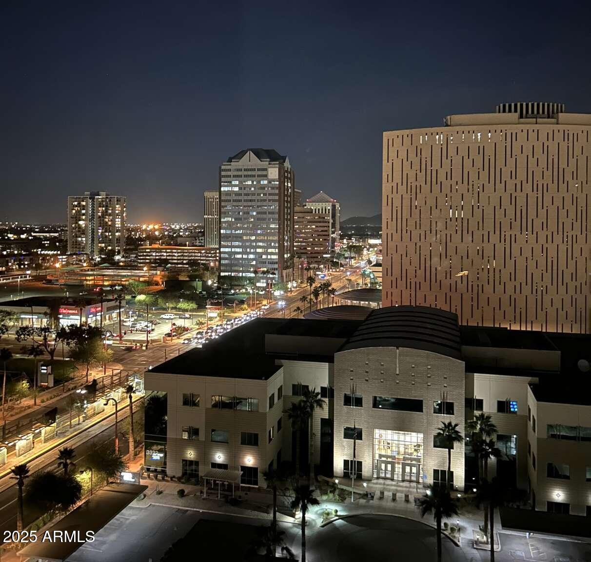 1 E LEXINGTON Avenue 1004