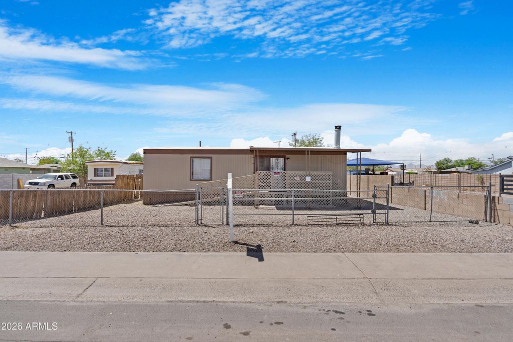 Photo of 2423 W Yuma Street, Phoenix, AZ 85009 (MLS # 7030674)