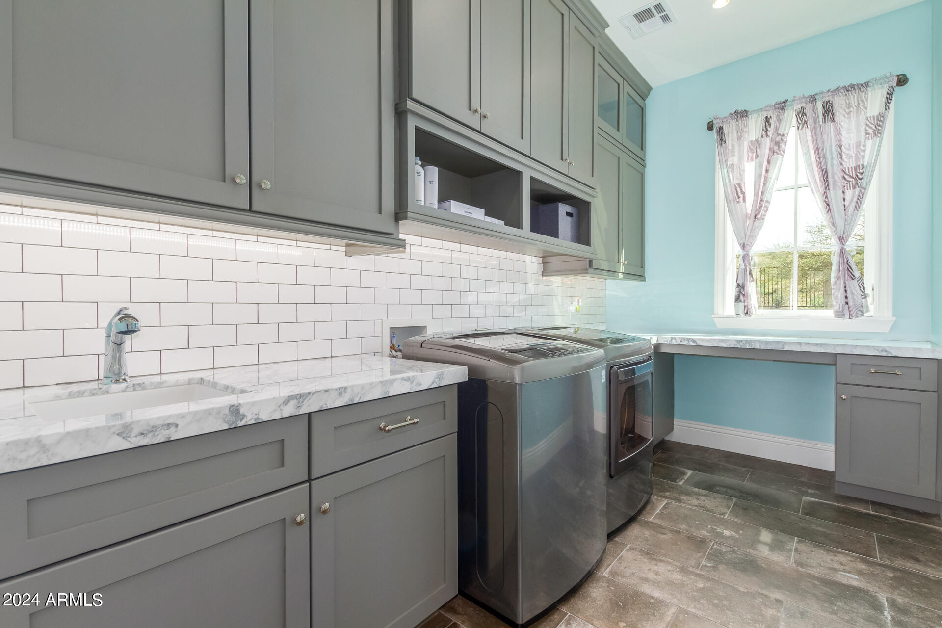 AHWATUKEE CUSTOM ESTATES - Residential