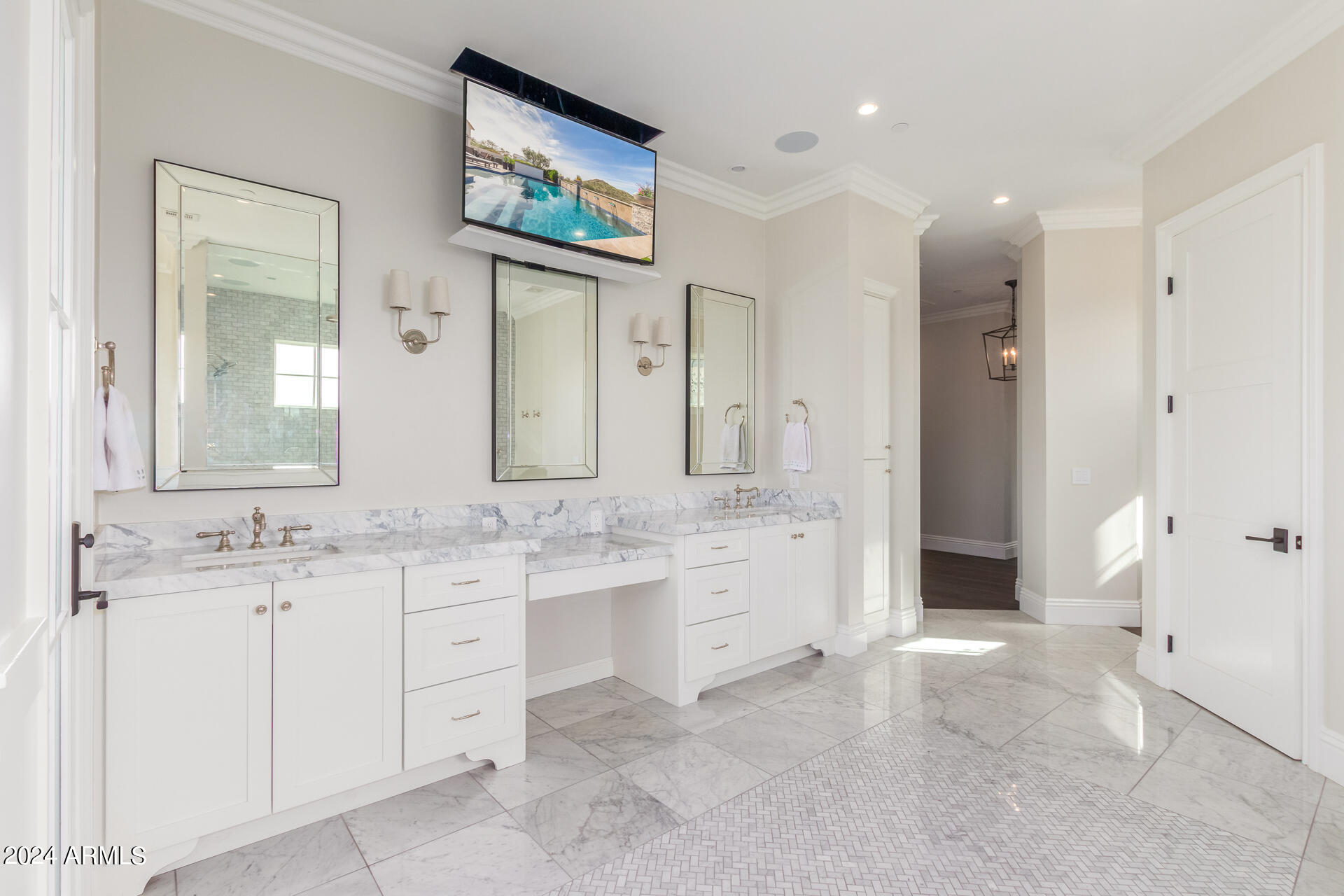 AHWATUKEE CUSTOM ESTATES - Residential