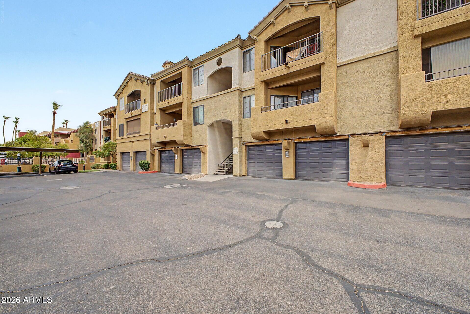 5302 E VAN BUREN Street 2002