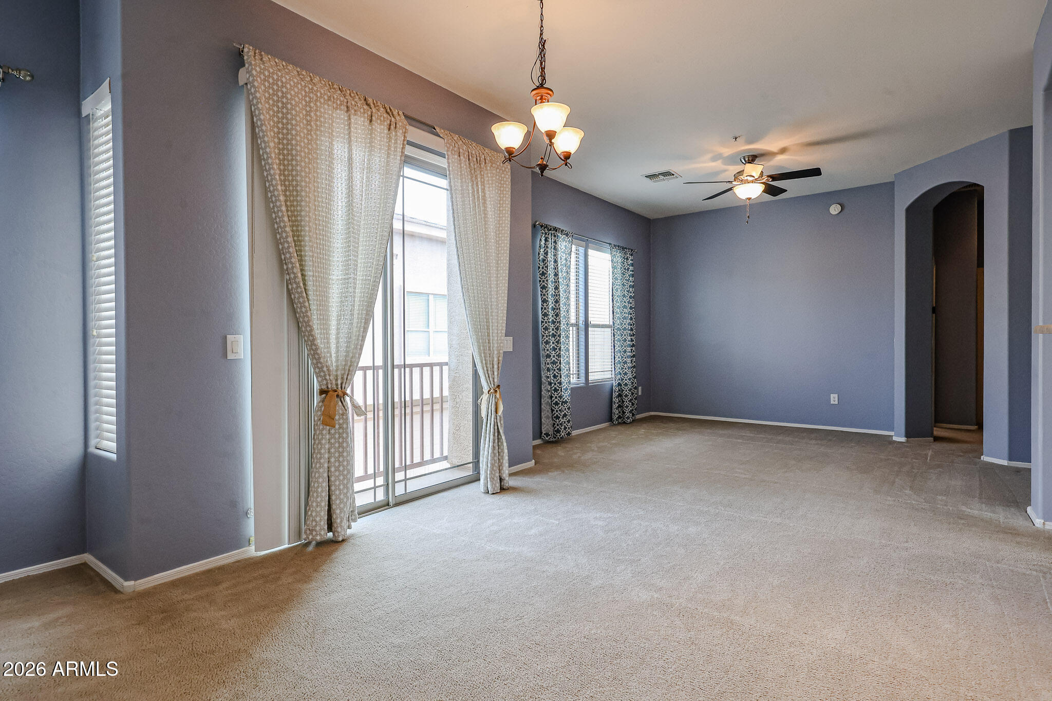 42424 N GAVILAN PEAK Parkway 25206