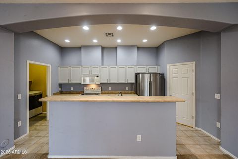 42424 N GAVILAN PEAK Parkway 25206 Anthem AZ 85086