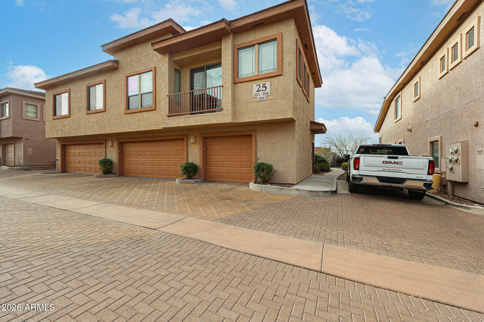 42424 N GAVILAN PEAK Parkway 25206