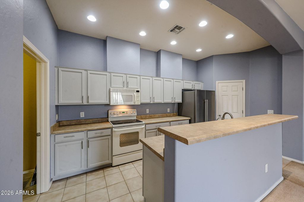 Photo of 42424 N Gavilan Peak Parkway #25206, Anthem, AZ 85086 (MLS # 6976579)