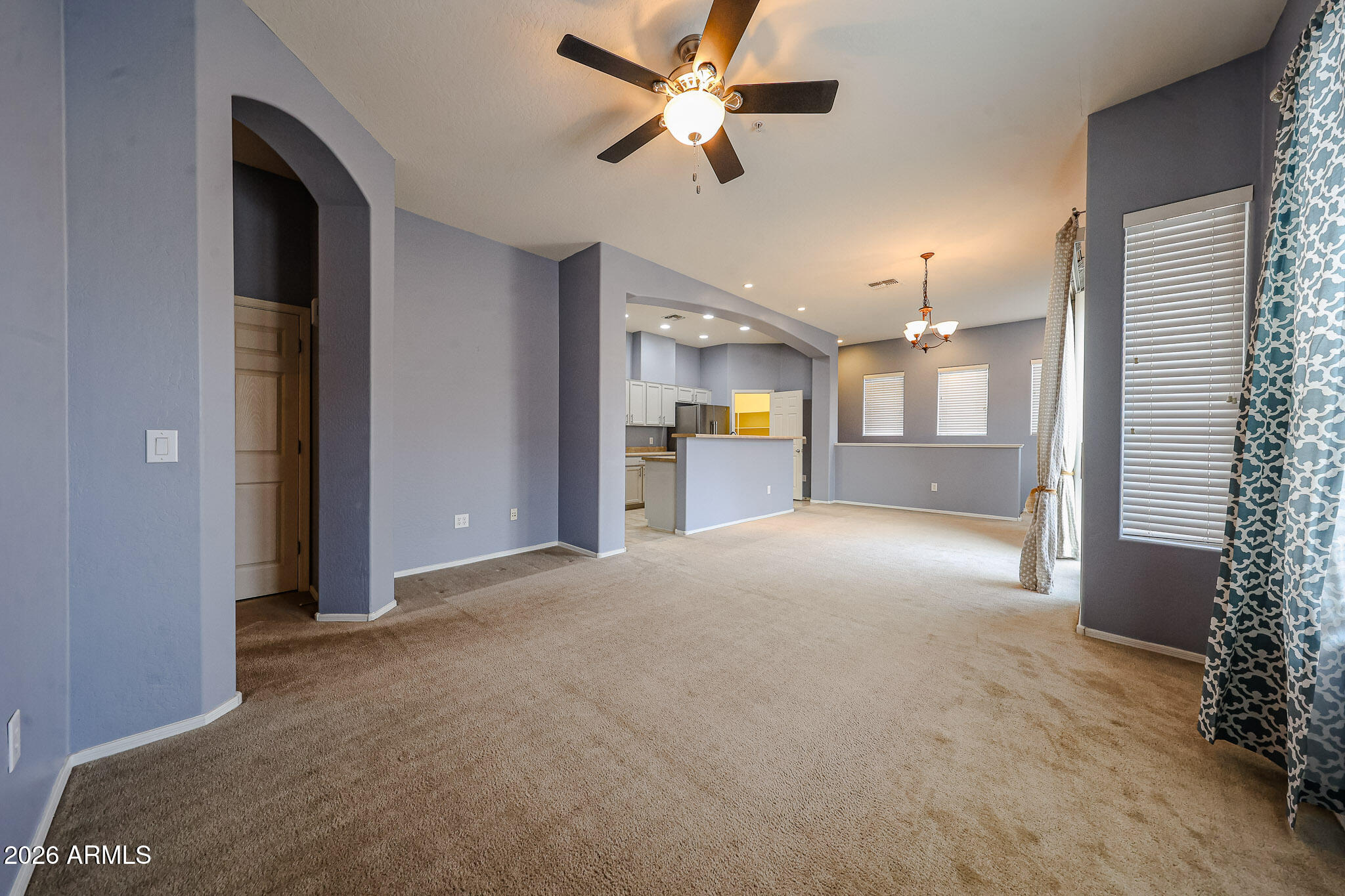42424 N GAVILAN PEAK Parkway 25206
