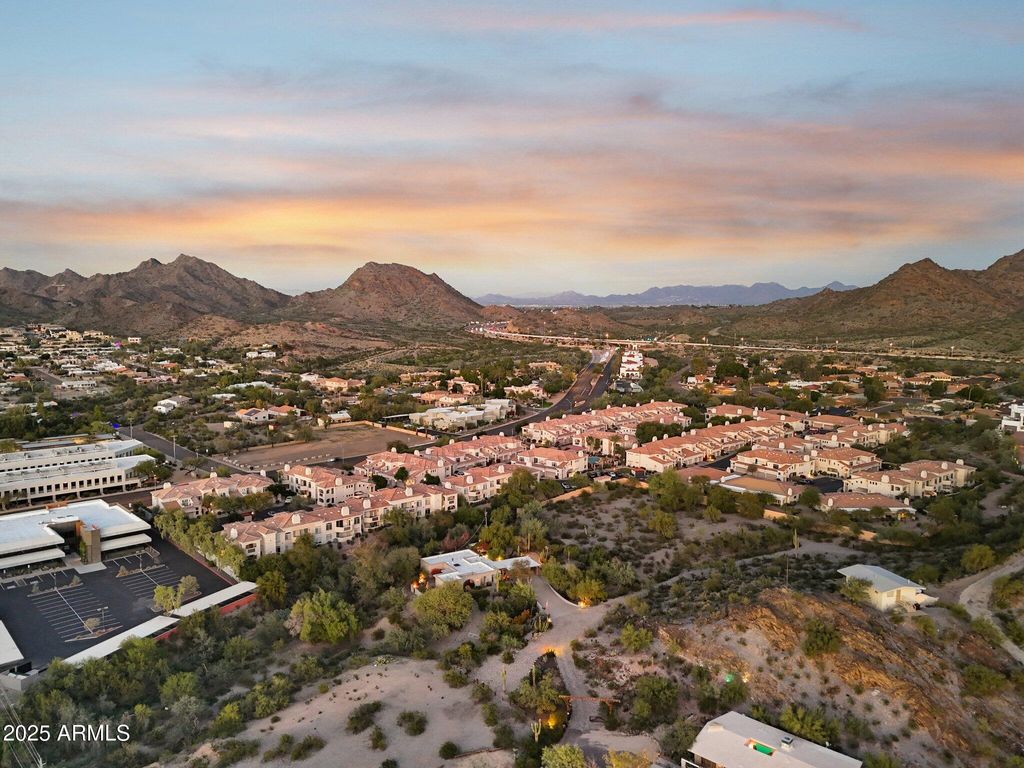 Photo of 1720 E Pleasant Drive #-, Phoenix, AZ 85020 (MLS # 6953804)