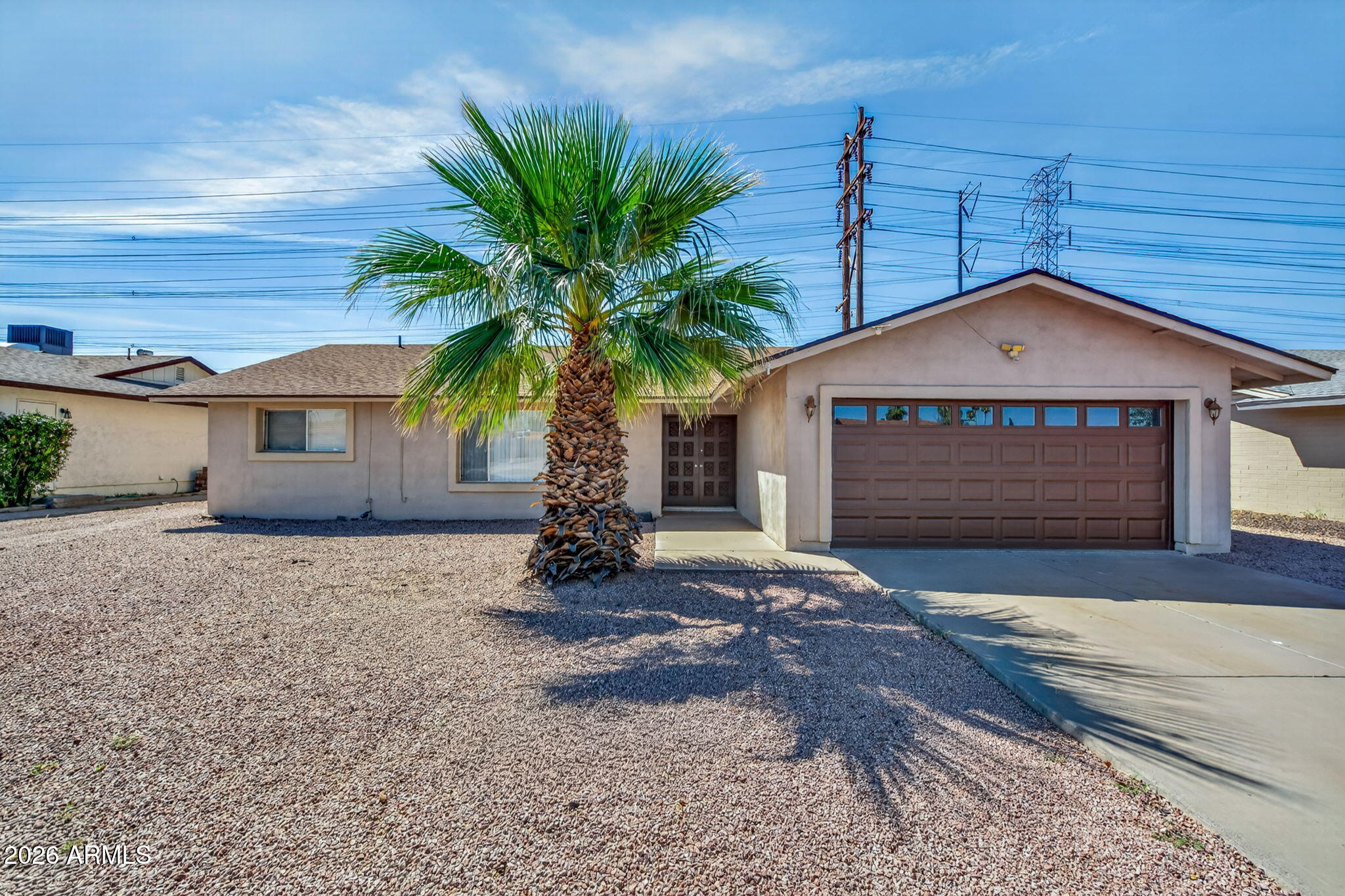 619 E DIAMOND Drive