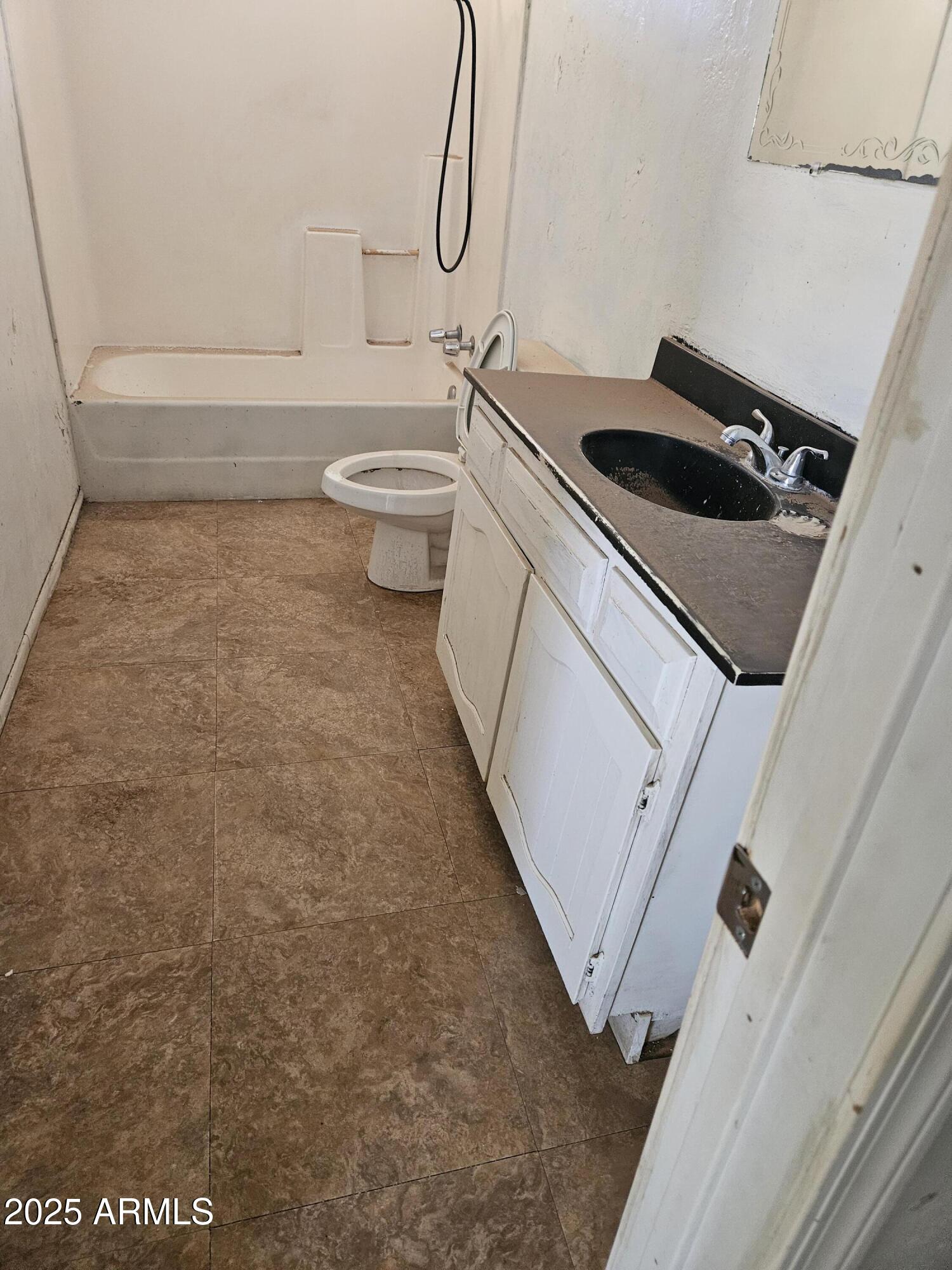 216 N MYERS Boulevard