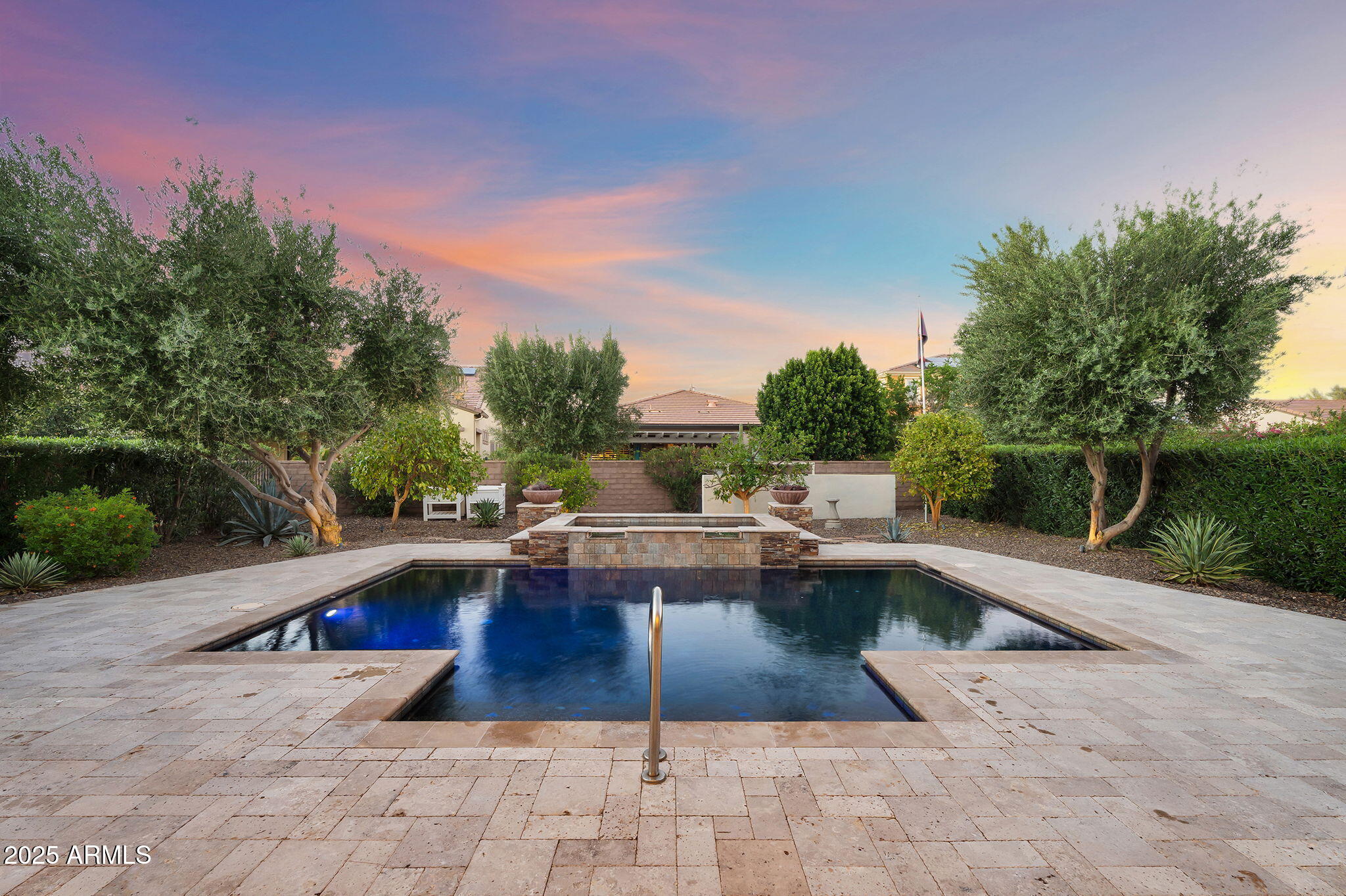 1656 E COPPER Hollow