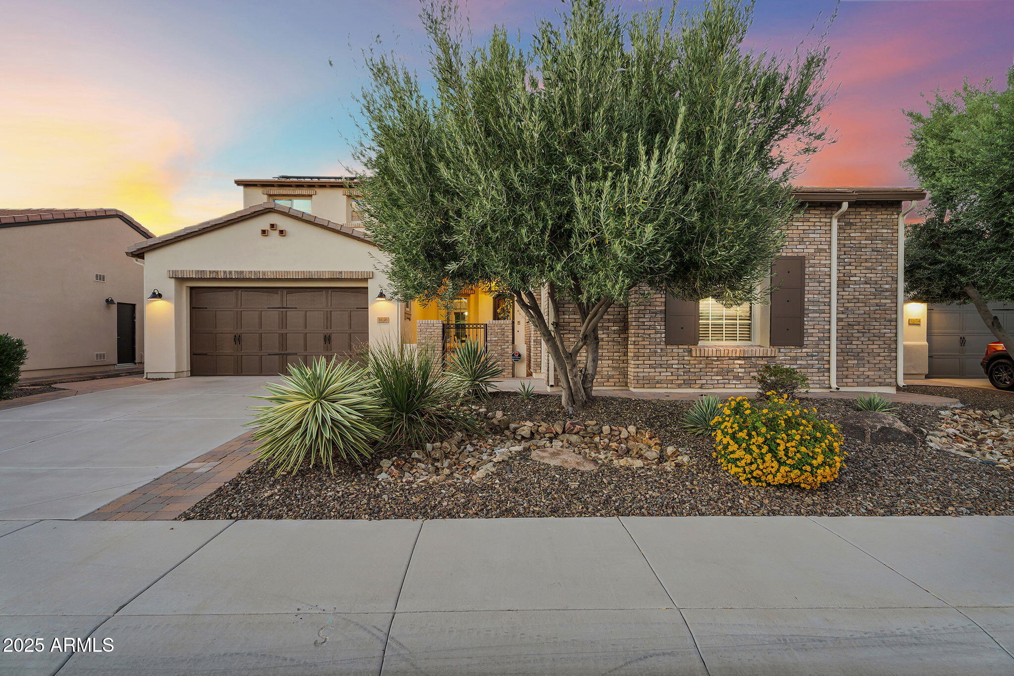 1656 E COPPER Hollow