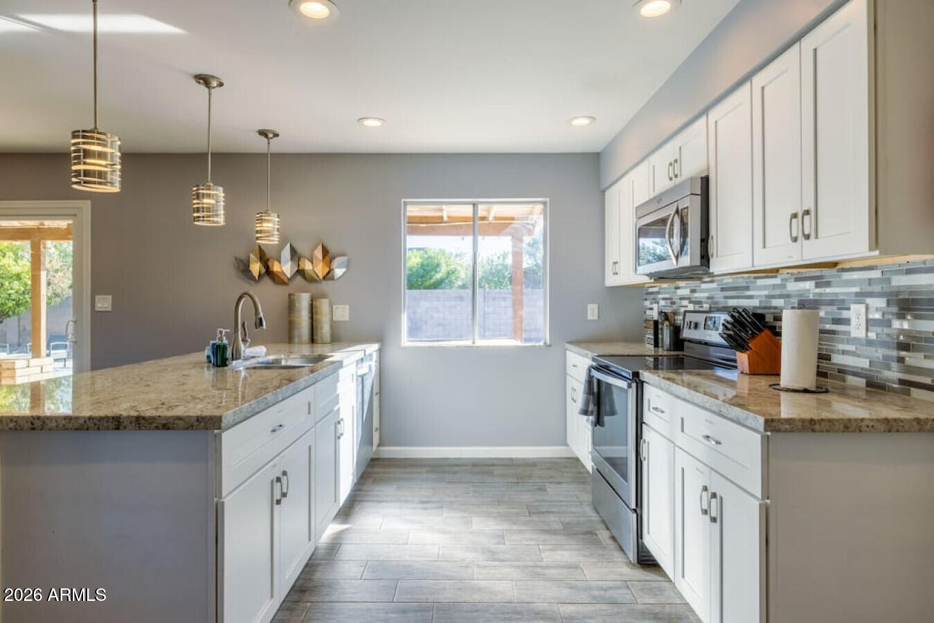 6421 E CAMINO DE LOS RANCHOS --