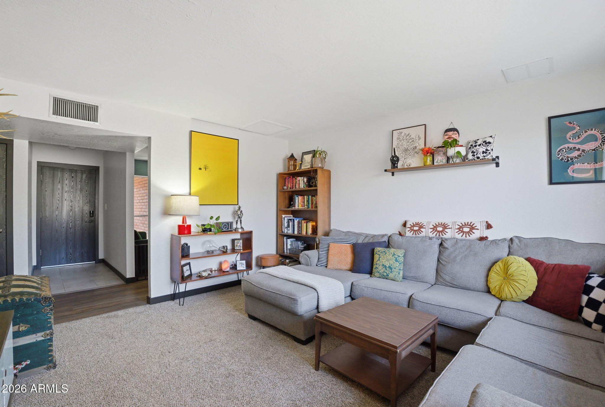 2106 W DEVONSHIRE Street