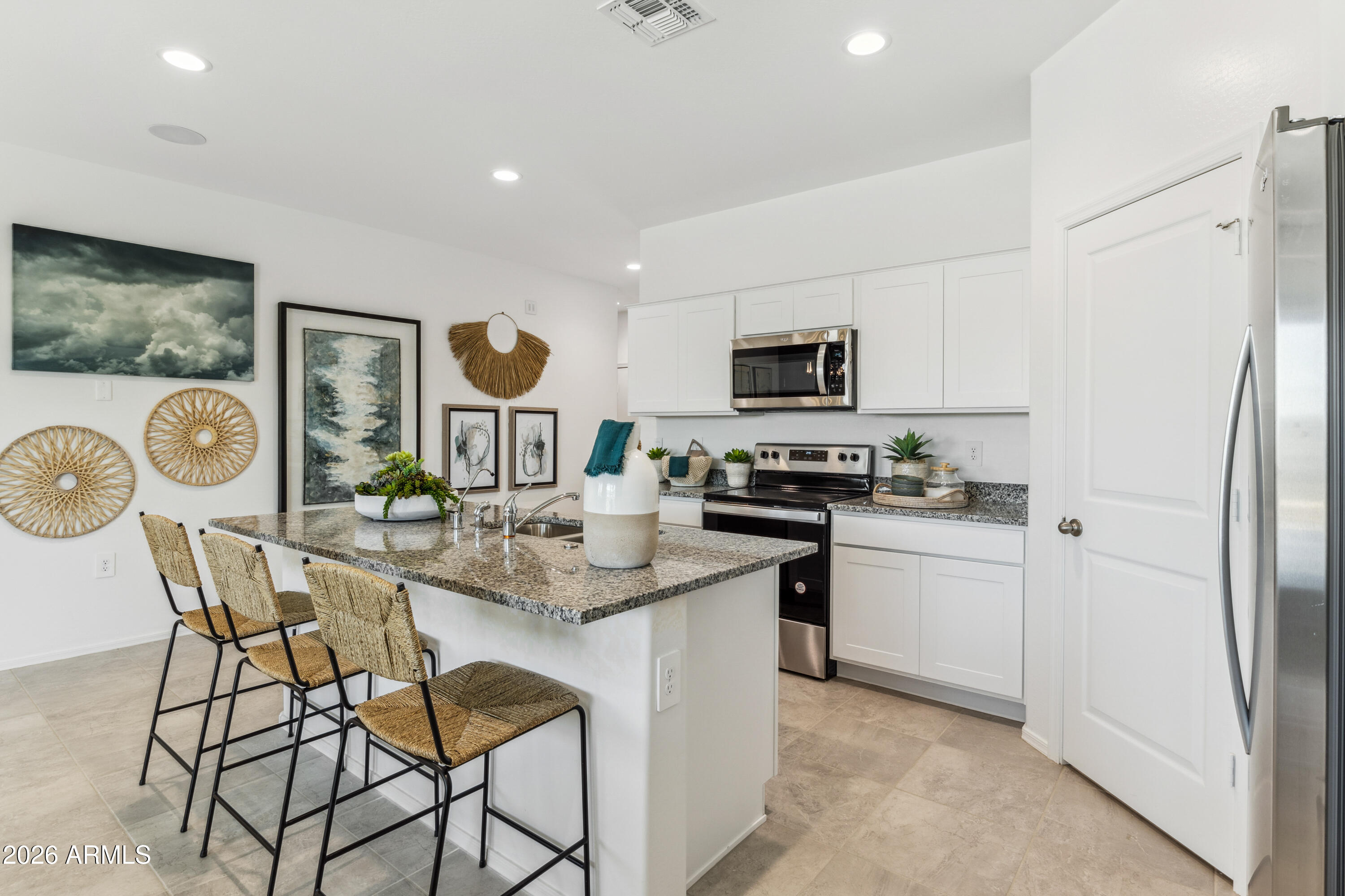 1569 E GLAZIER Drive E