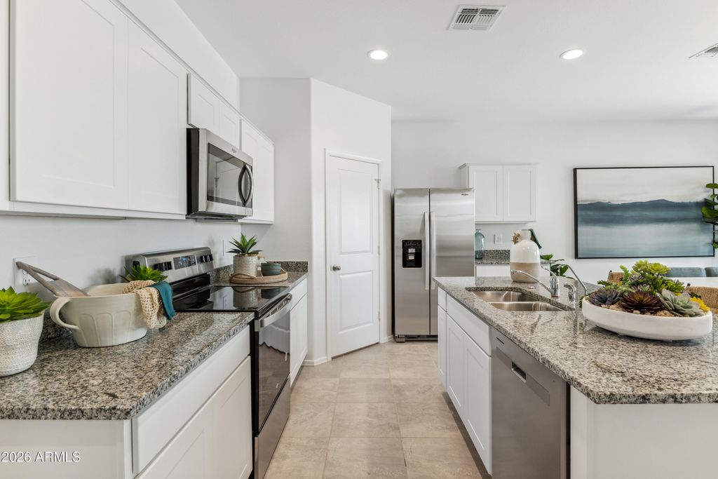 Photo of 1569 E Glazier Drive E, Casa Grande, AZ 85122 (MLS # 7013653)