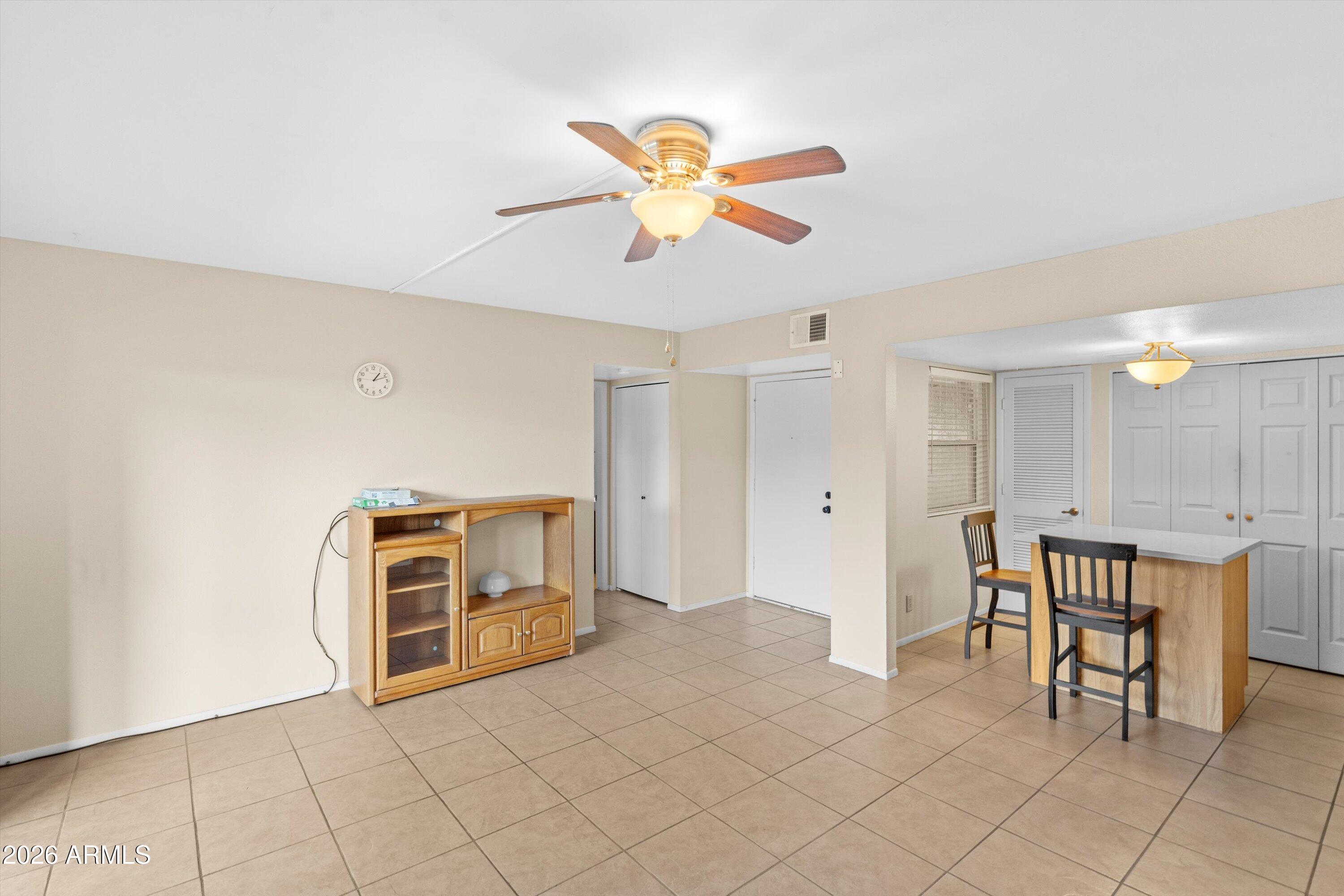 1730 W EMELITA Avenue 2034