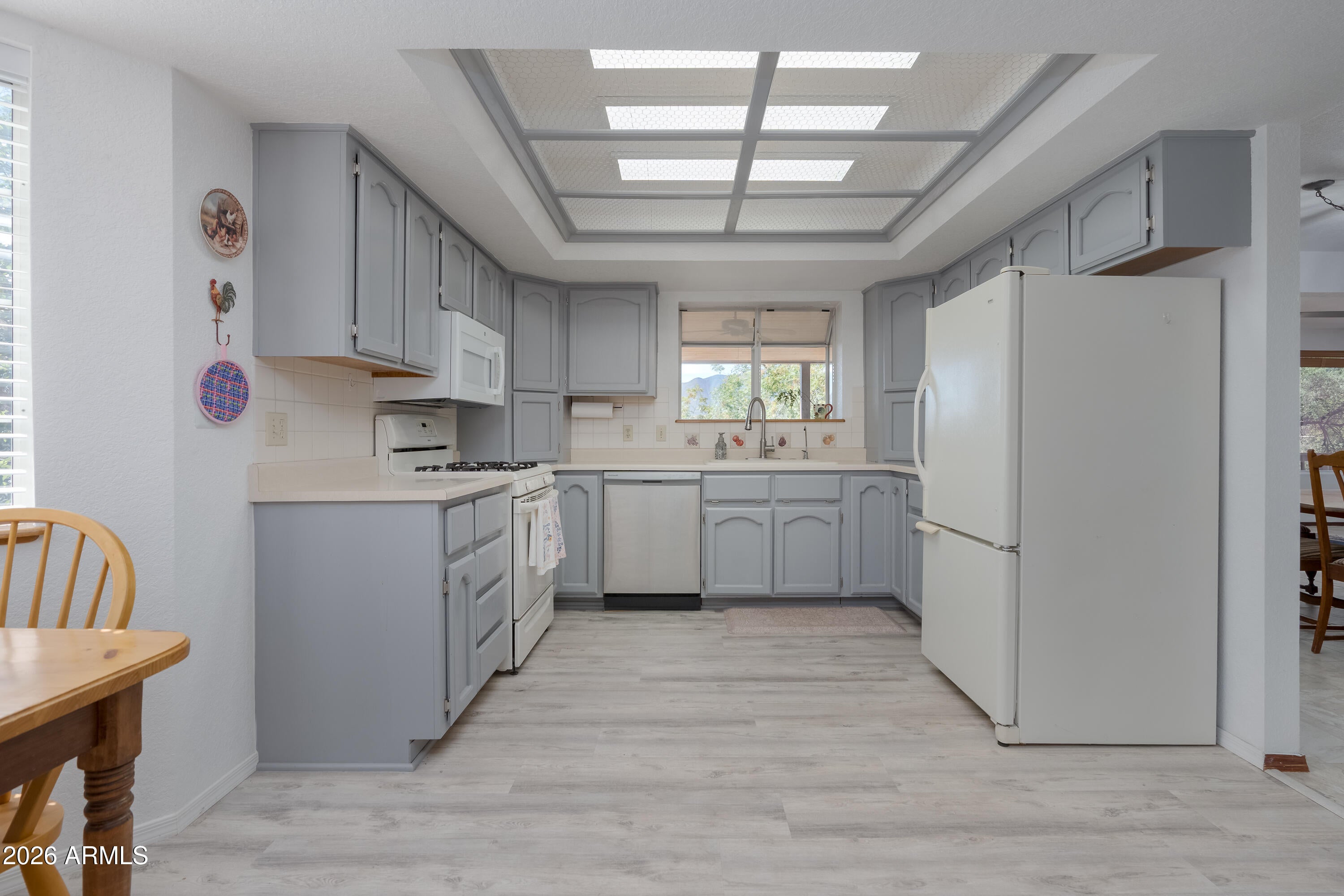 1045 E BOW MAKER Trail