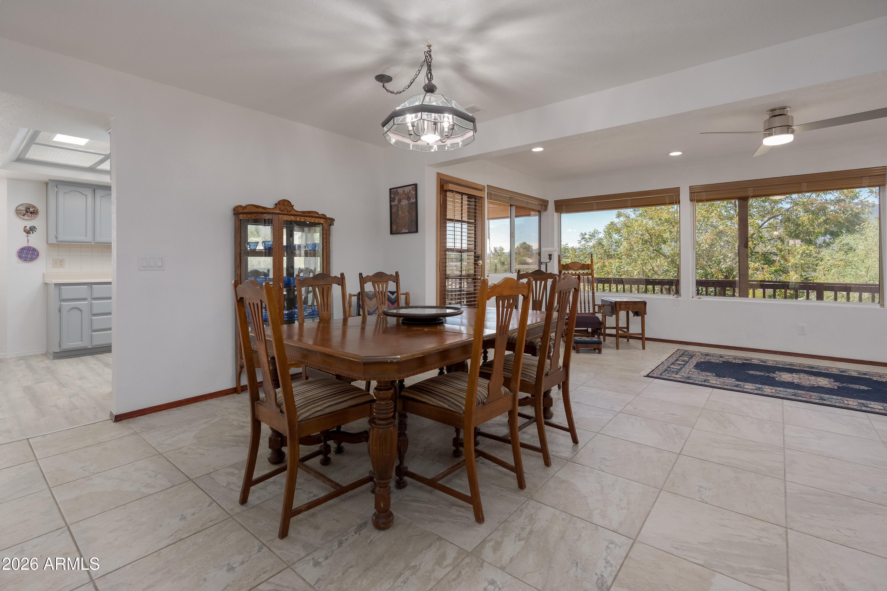 1045 E BOW MAKER Trail
