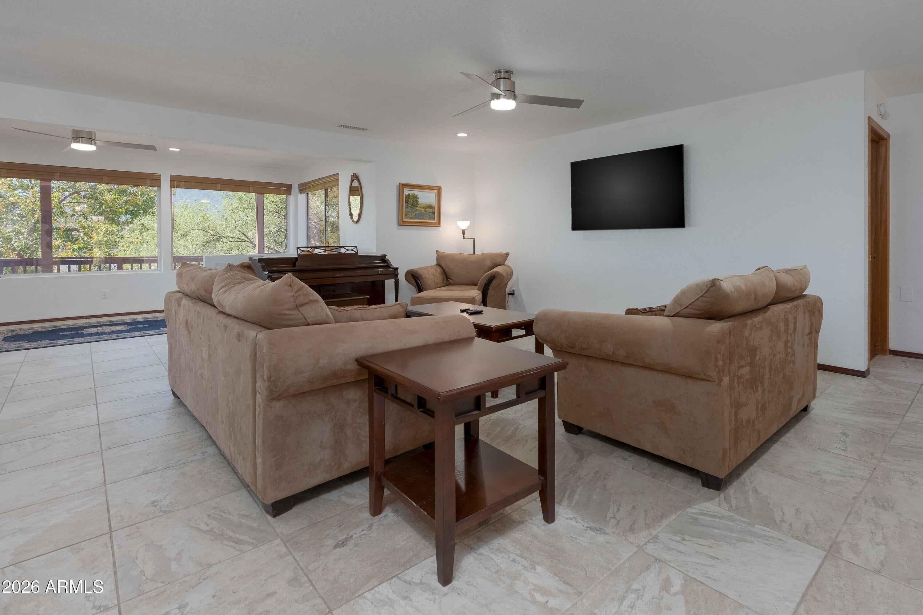 1045 E BOW MAKER Trail