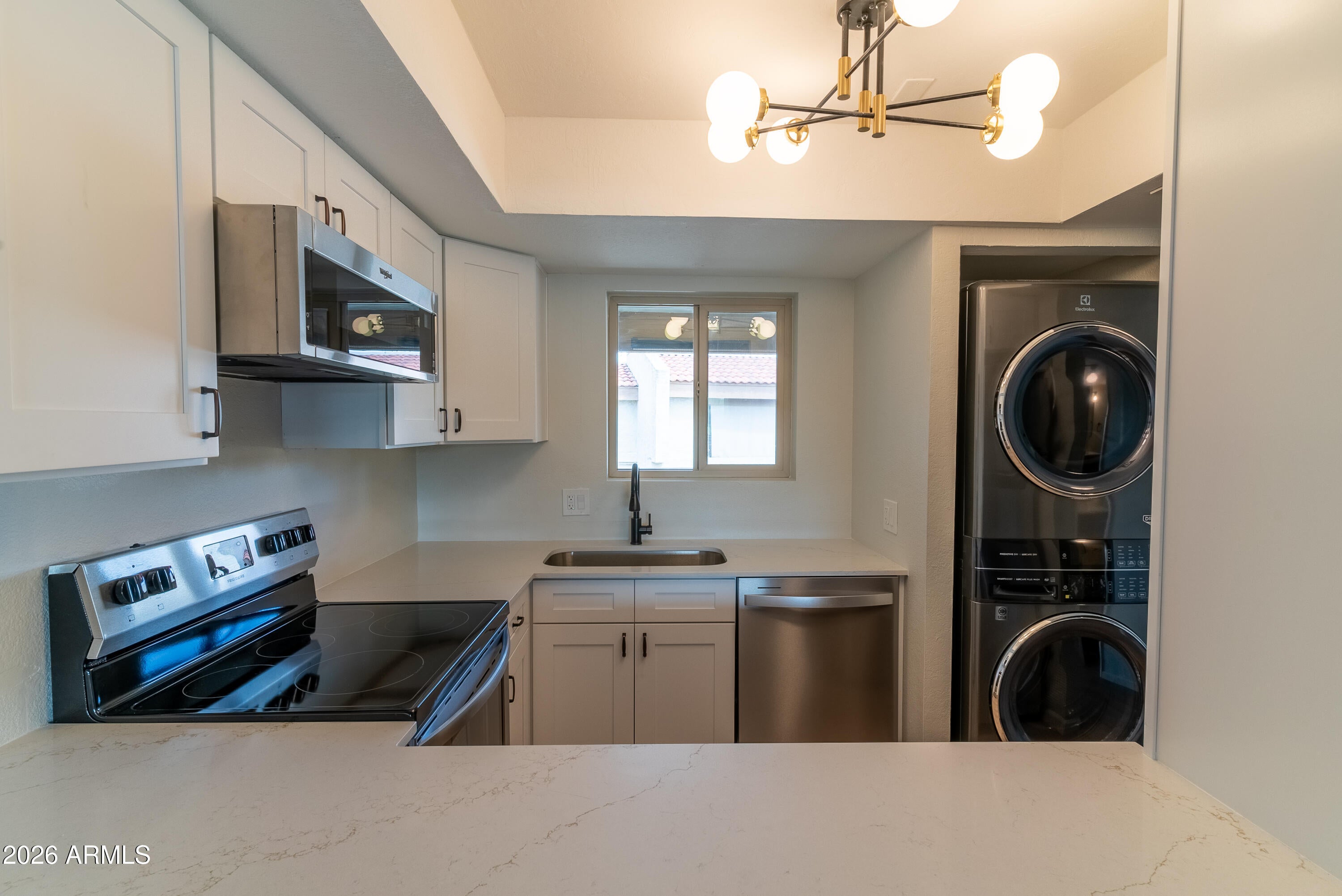 4150 E CACTUS Road 216