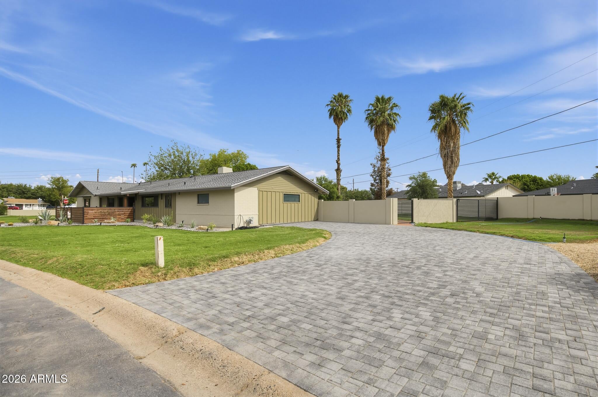 7827 N 4TH Place