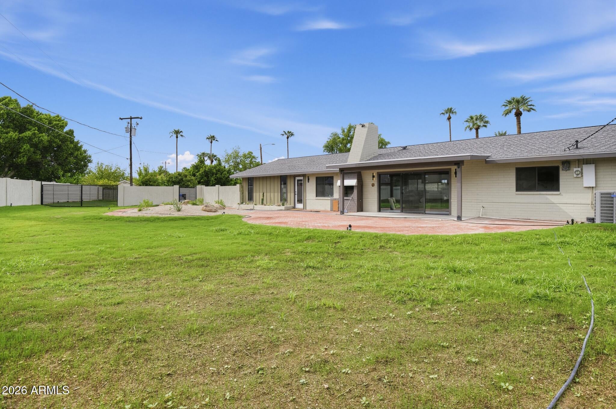 7827 N 4TH Place