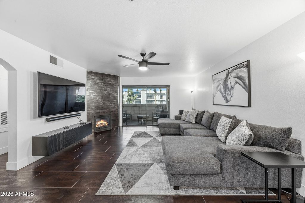 Photo of 5104 N 32nd Street #324, Phoenix, AZ 85018 (MLS # 7000206)