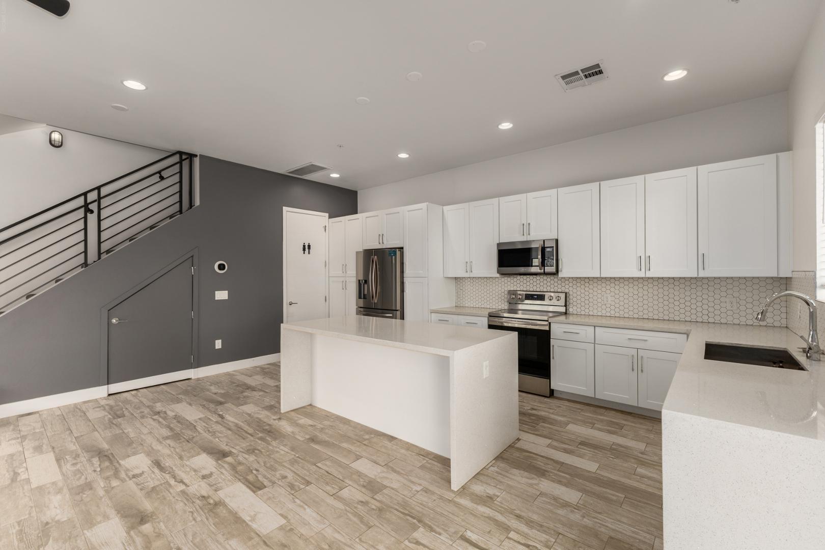 4222 N 21st Street 8