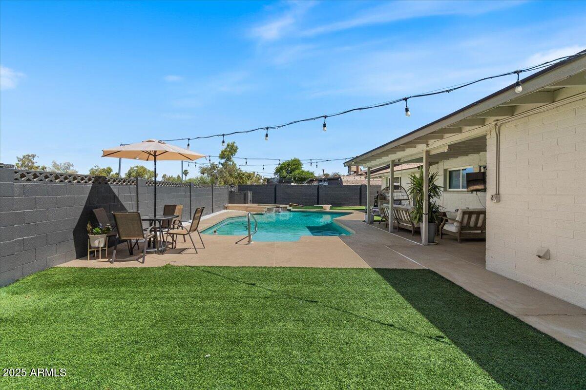 Mesa, Arizona 85203, United States, 4 Bedrooms Bedrooms, ,2 BathroomsBathrooms,Residential,Pending,155789