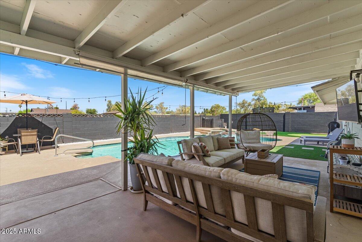 Mesa, Arizona 85203, United States, 4 Bedrooms Bedrooms, ,2 BathroomsBathrooms,Residential,Pending,155789