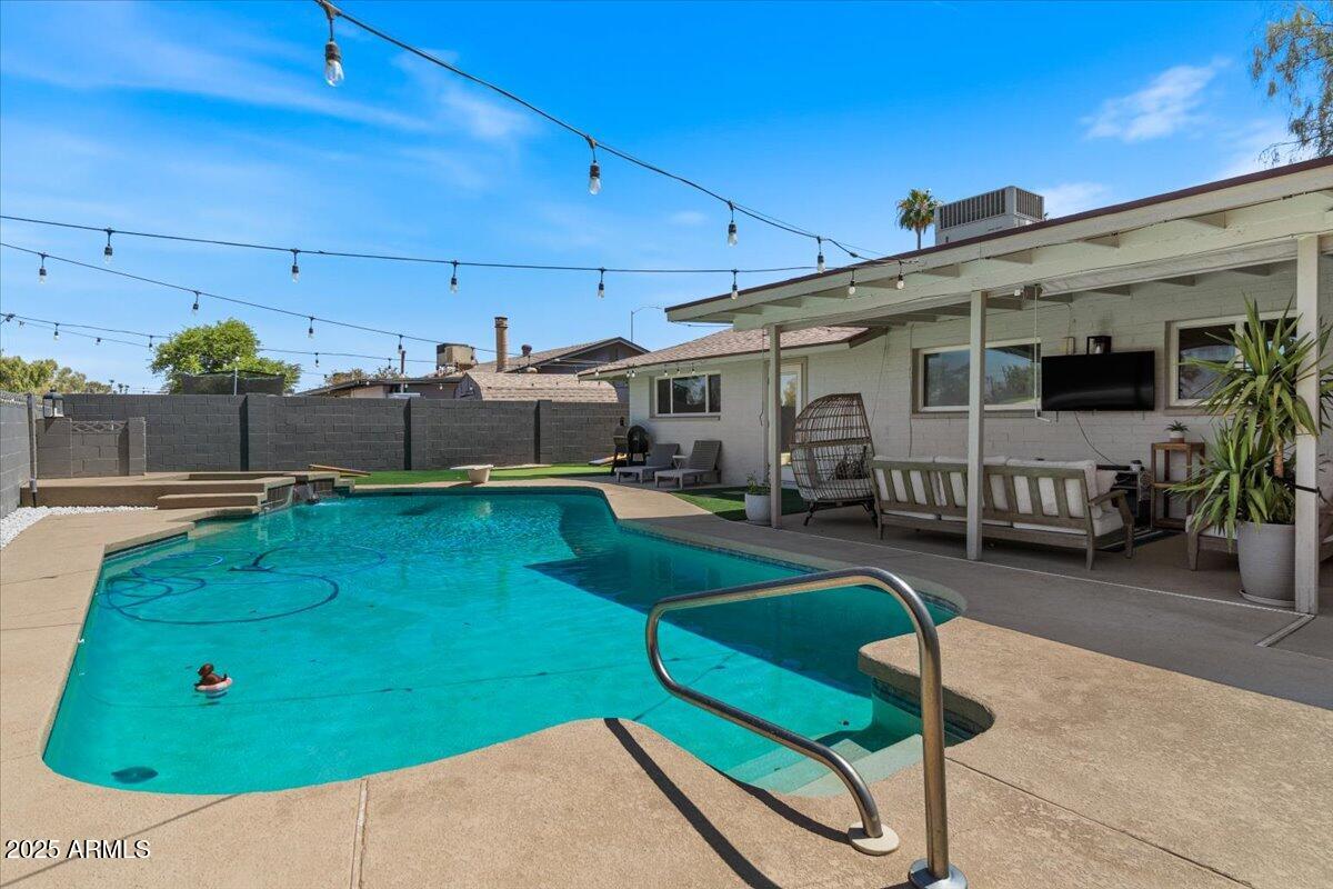 Mesa, Arizona 85203, United States, 4 Bedrooms Bedrooms, ,2 BathroomsBathrooms,Residential,Pending,155789