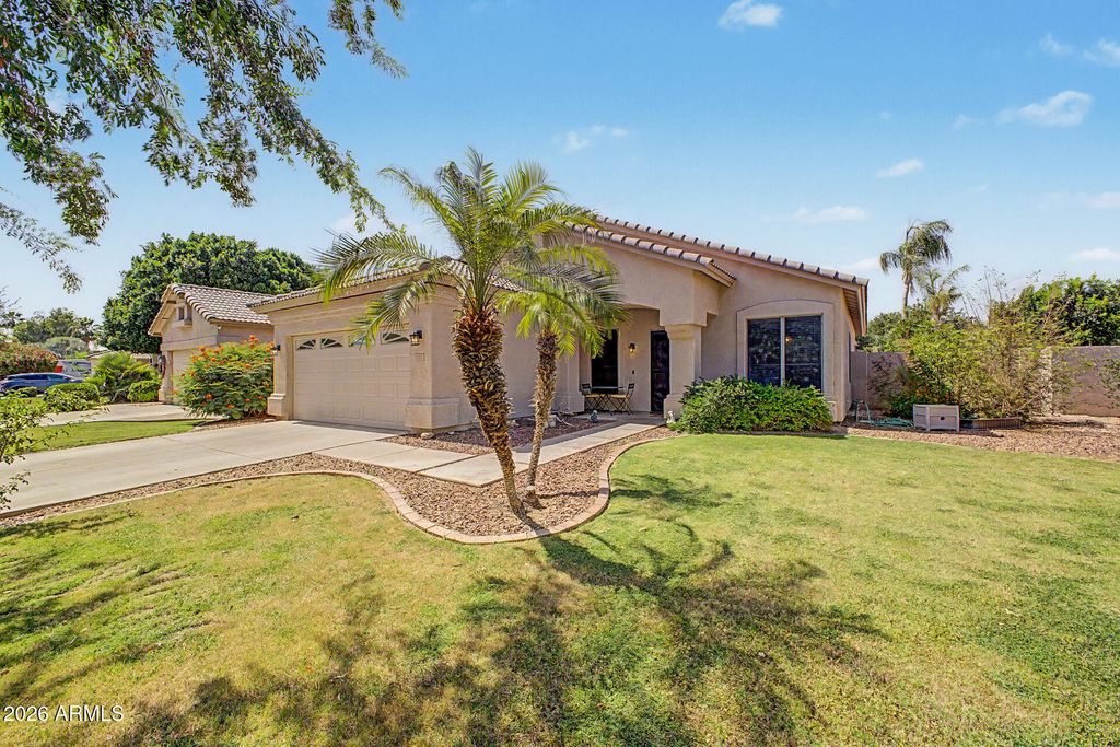 Photo of 1852 W Havasu Way, Chandler, AZ 85248 (MLS # 7030215)