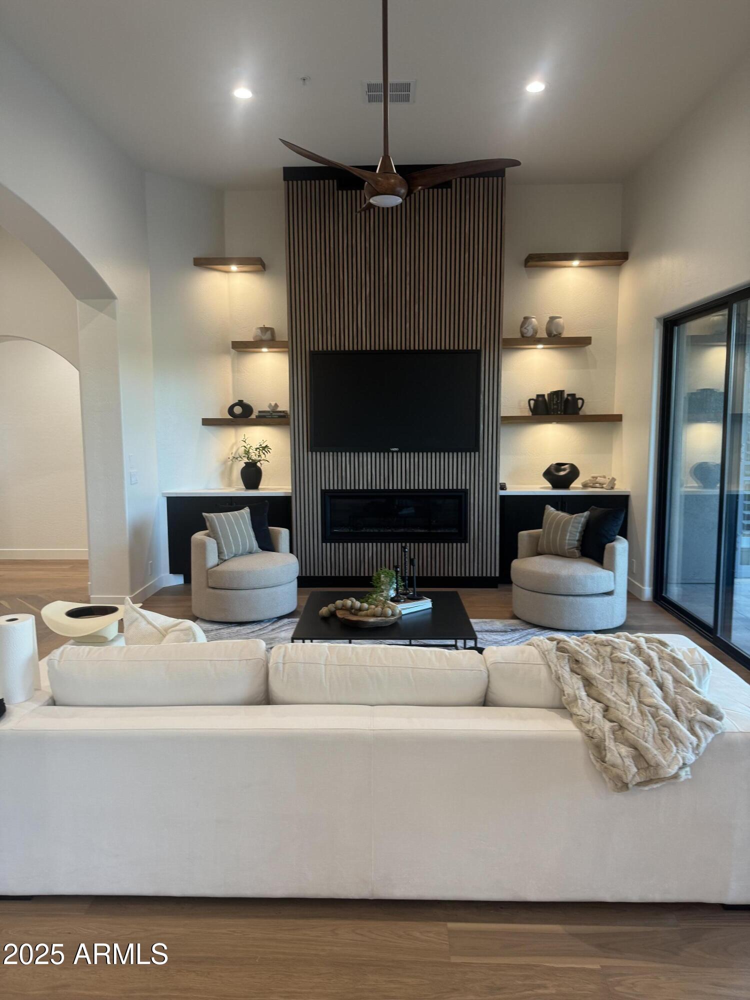 6109 E BRILLIANT SKY Drive