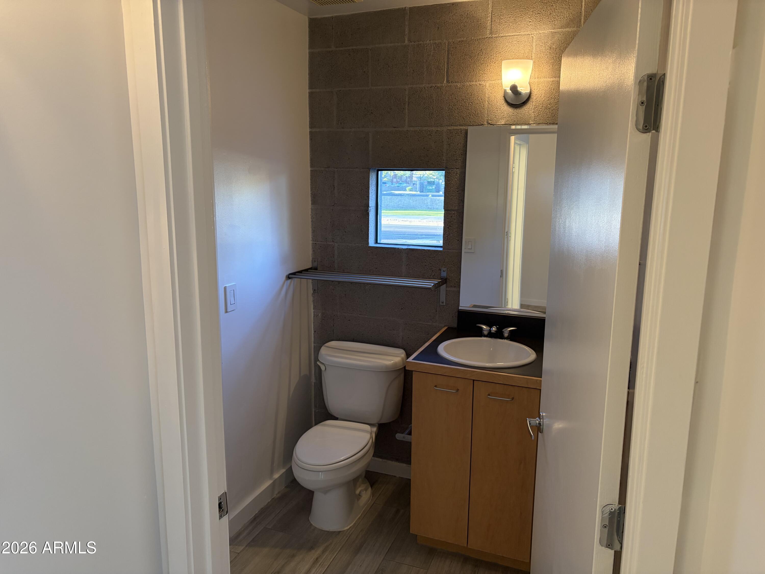 1111 W University Drive 1016