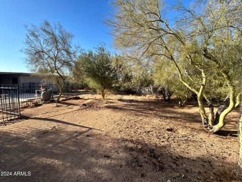 A home in Cave Creek