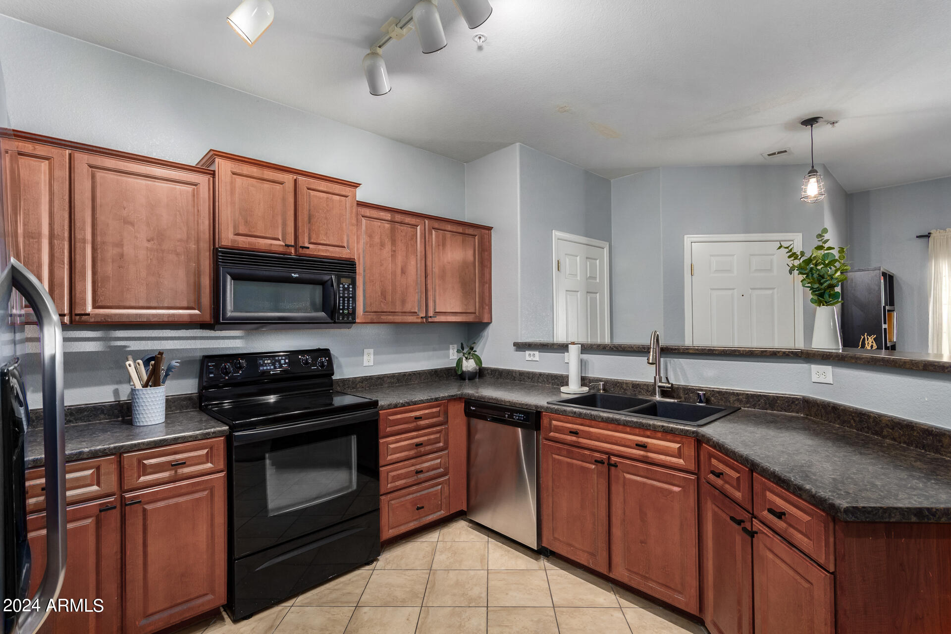 1702 E BELL Road 189