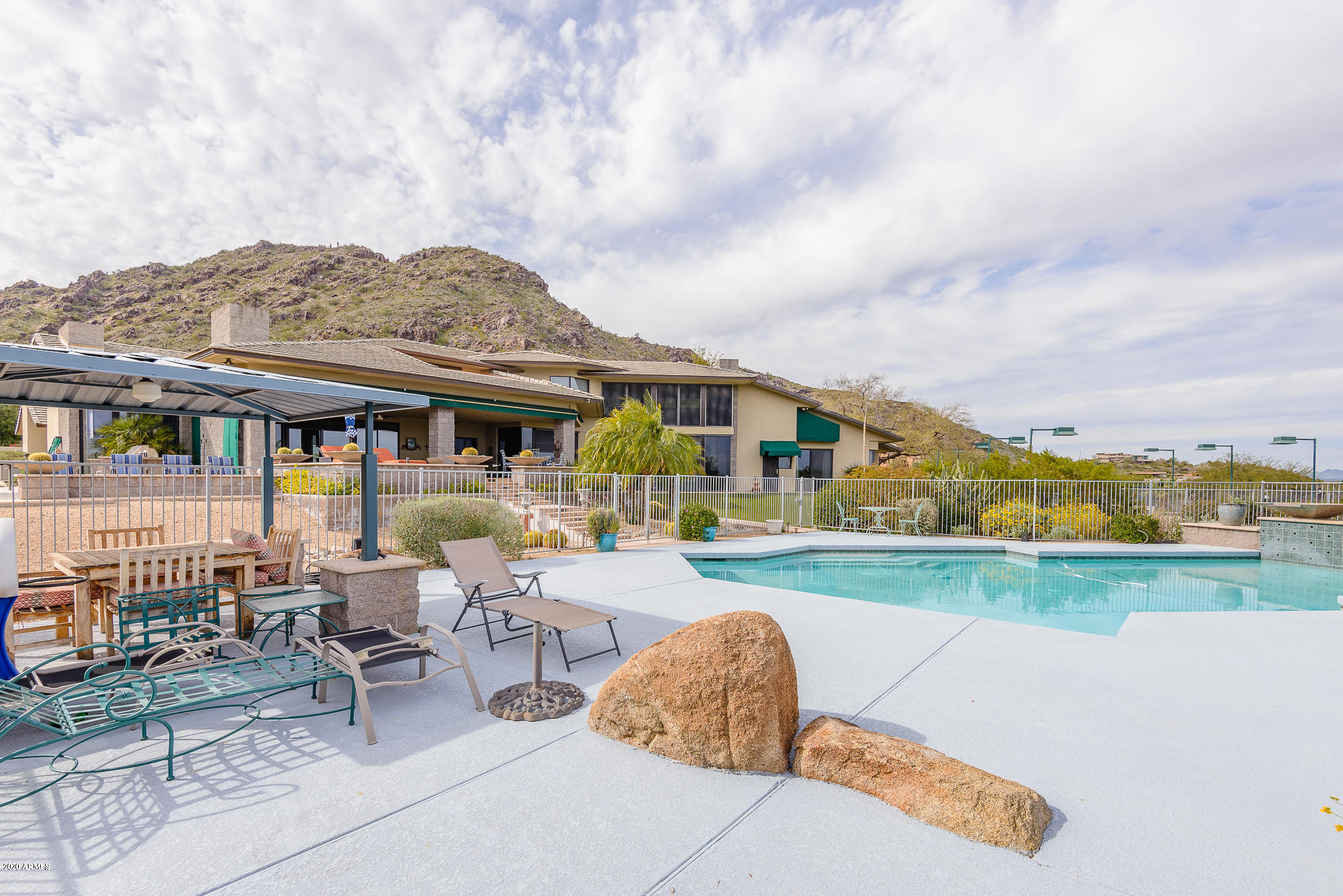 MUMMY MOUNTAIN PARK - Residential