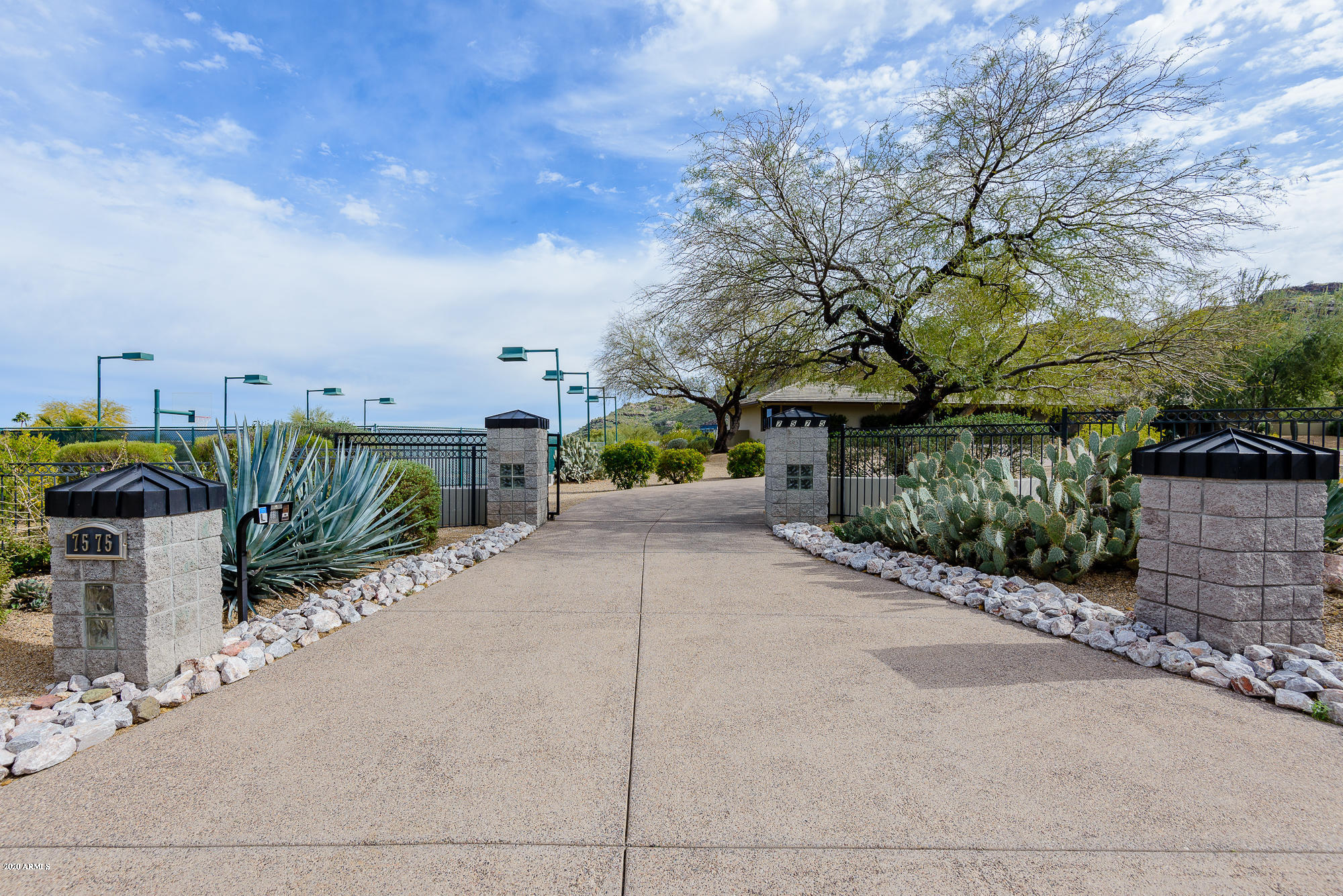 MUMMY MOUNTAIN PARK - Residential