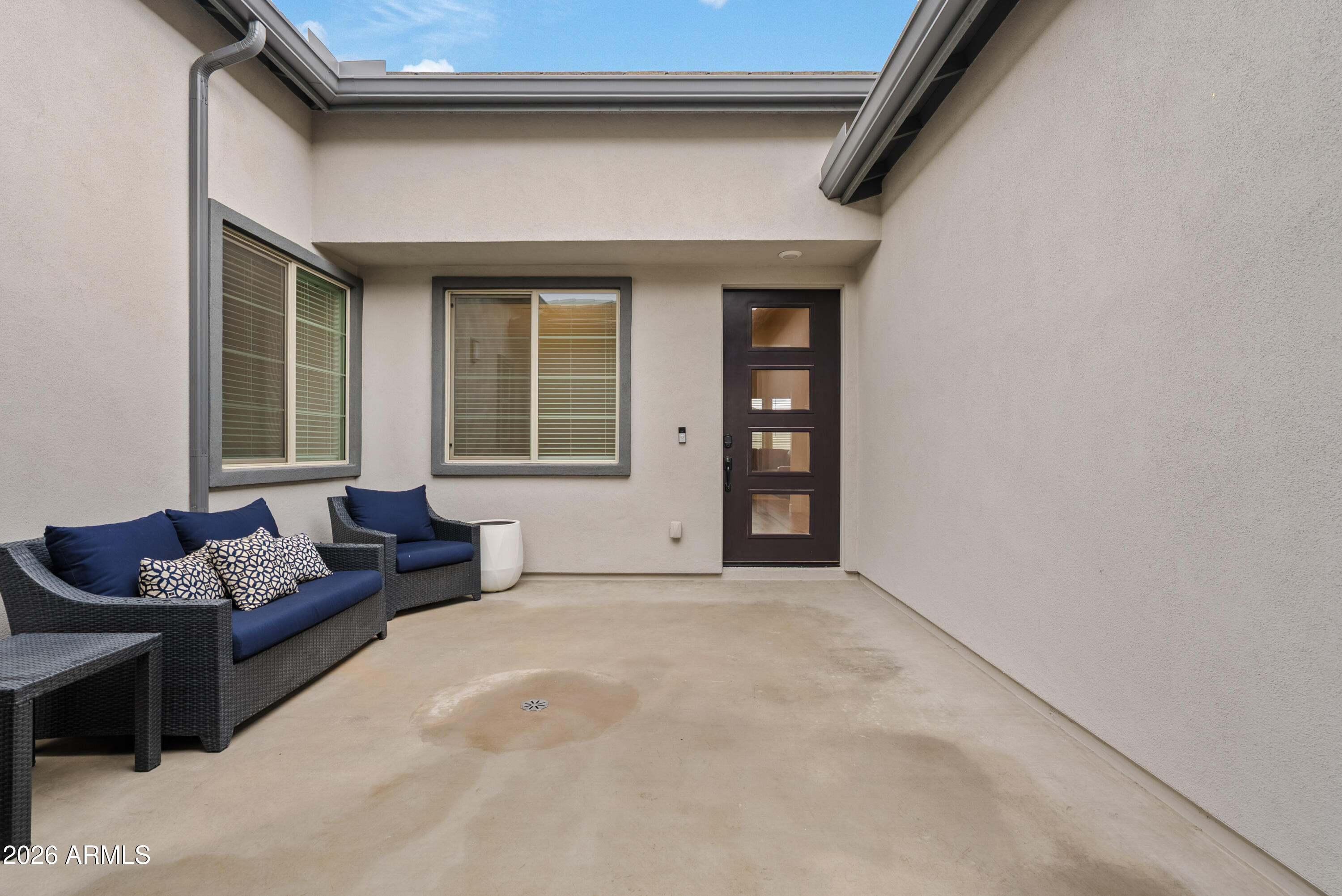 22668 E TWIN ACRES Drive