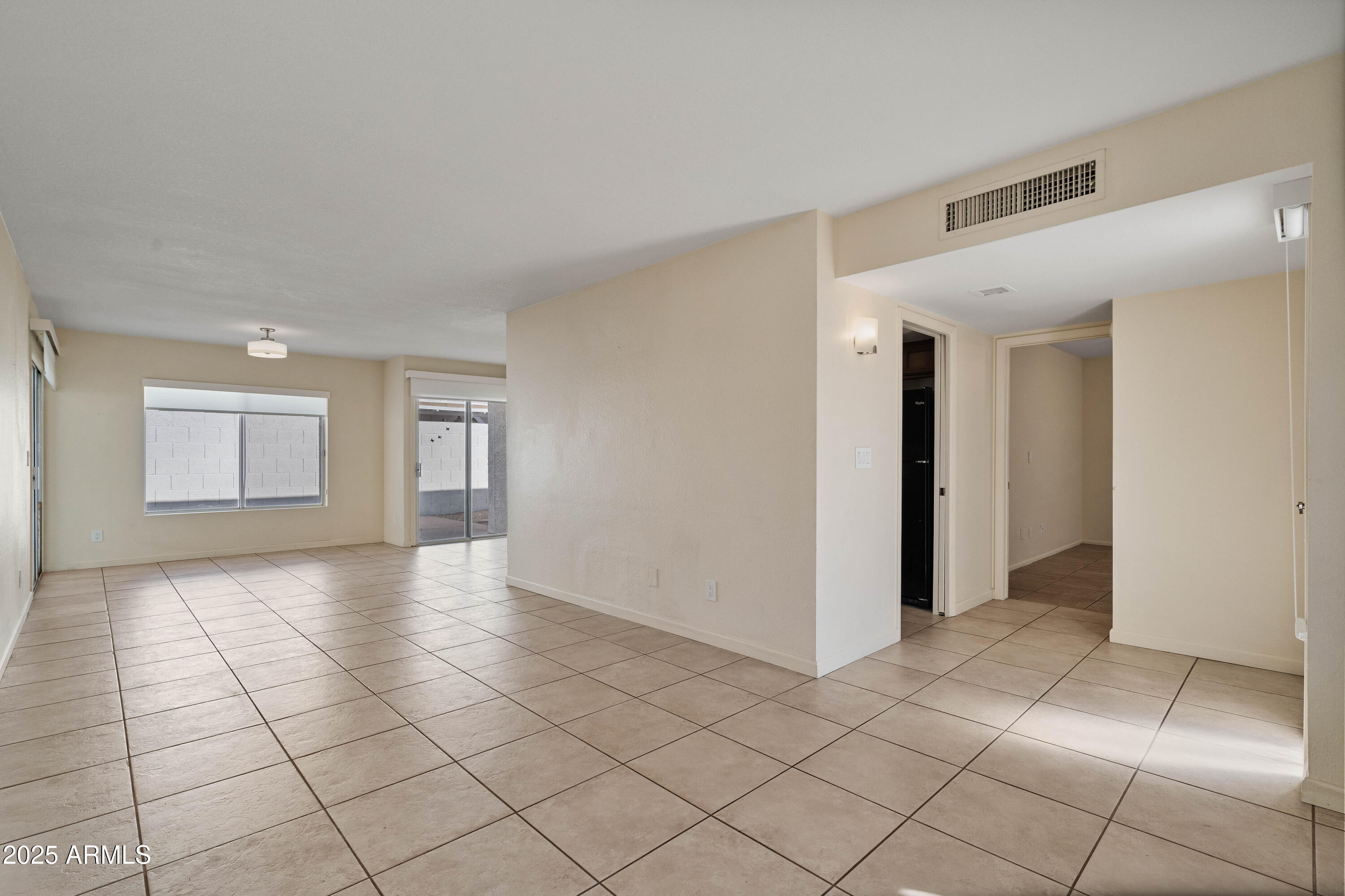 1018 E MICHELLE Drive