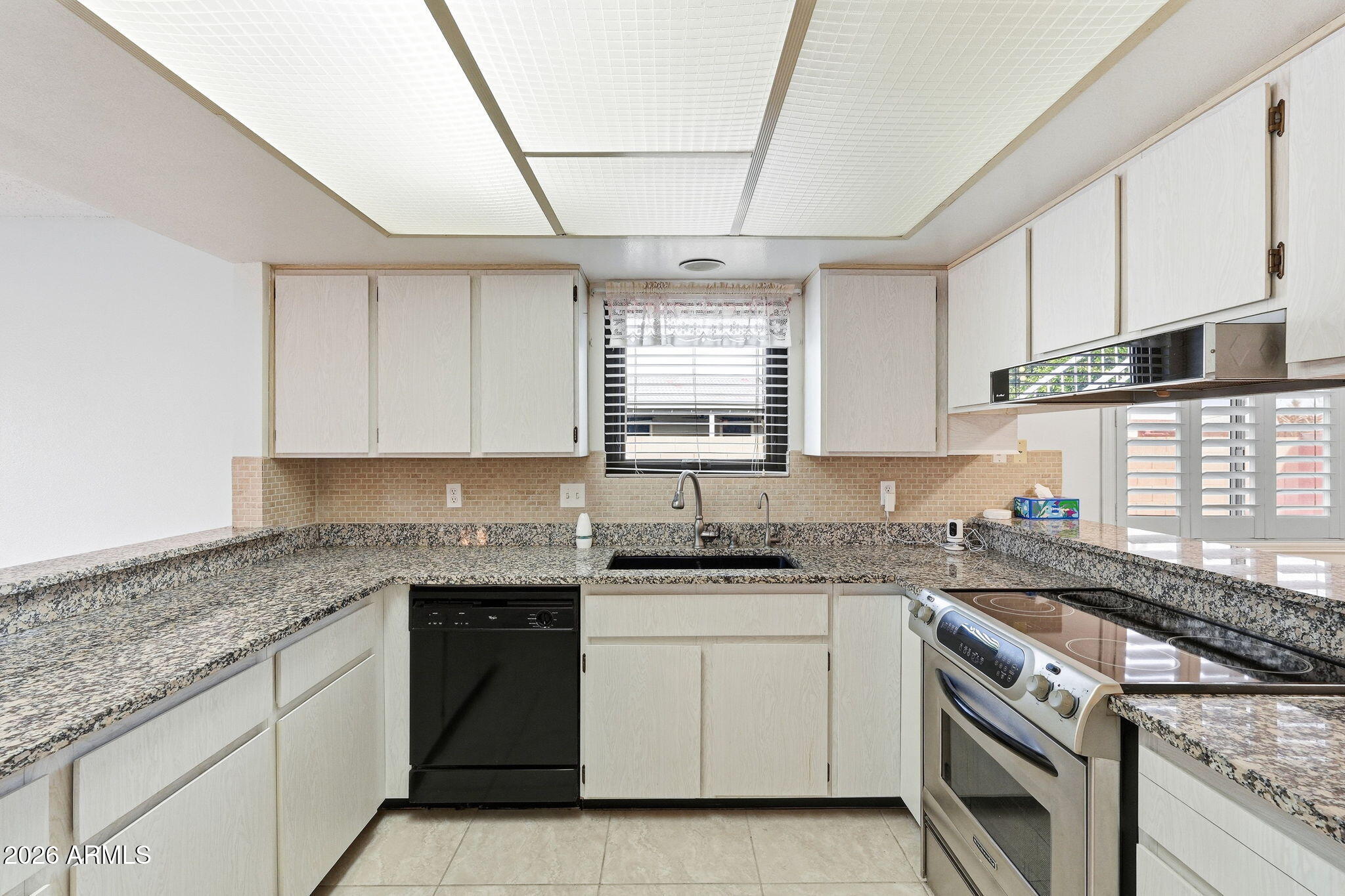 9714 E COCHISE Place