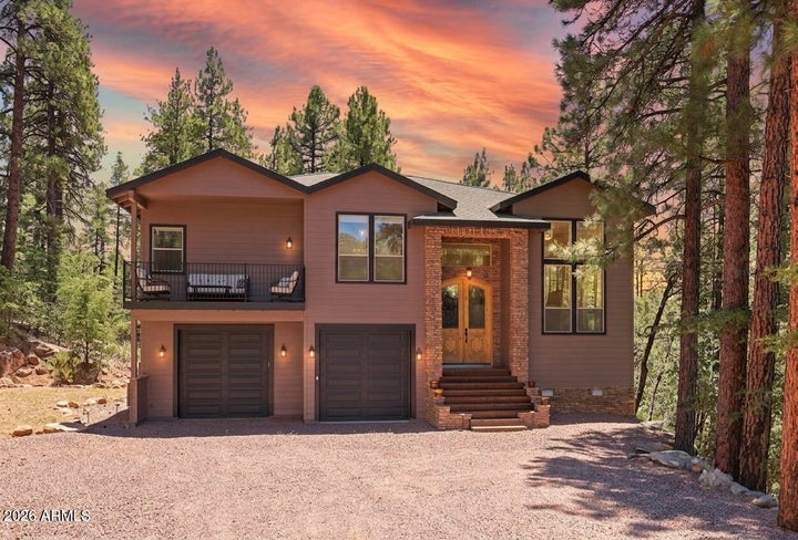 Beautiful custom home in the tall Ponderosa Pines